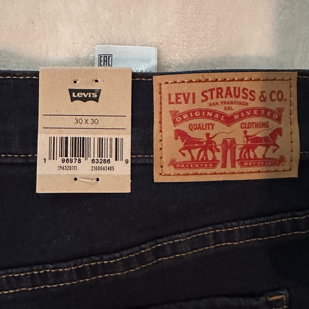 Levi's Men Dark Blue Jeans